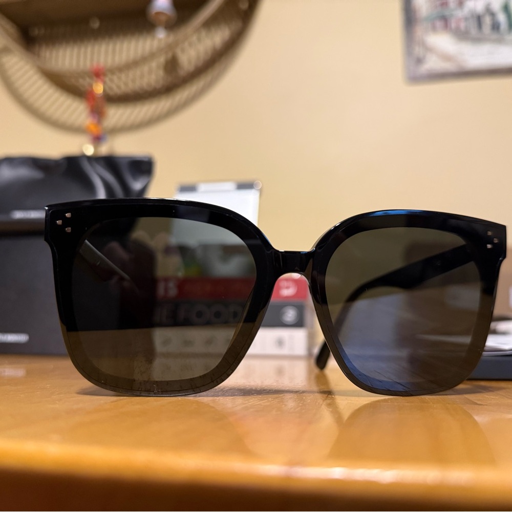 Gentle Monster “Her” Sunglasses